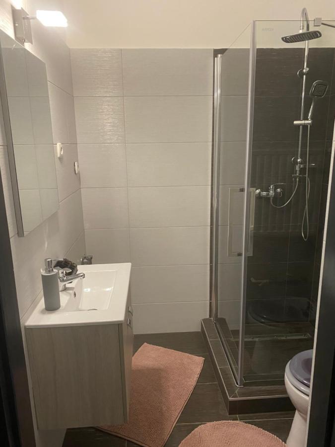Gabrielle Apartman ハイデゥソボスロー エクステリア 写真